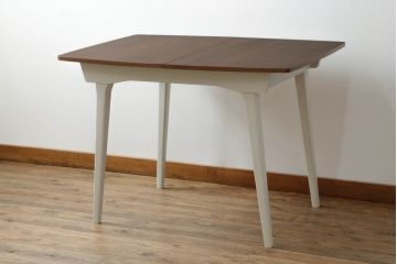 ダイニングテーブルをリペア&カスタム!脚をアンティークホワイトにペイント仕上げ。(2人掛け、4人掛け、エクステンションテーブル、拡張式テーブル、食卓、イギリス、英国、ヴィンテージ)