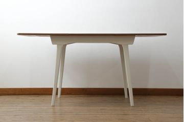 ダイニングテーブルをリペア&カスタム!脚をアンティークホワイトにペイント仕上げ。(2人掛け、4人掛け、エクステンションテーブル、拡張式テーブル、食卓、イギリス、英国、ヴィンテージ)