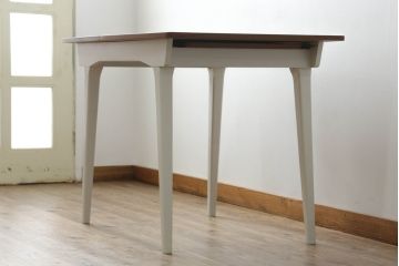 ダイニングテーブルをリペア&カスタム!脚をアンティークホワイトにペイント仕上げ。(2人掛け、4人掛け、エクステンションテーブル、拡張式テーブル、食卓、イギリス、英国、ヴィンテージ)