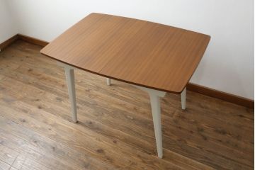 ダイニングテーブルをリペア&カスタム!脚をアンティークホワイトにペイント仕上げ。(2人掛け、4人掛け、エクステンションテーブル、拡張式テーブル、食卓、イギリス、英国、ヴィンテージ)
