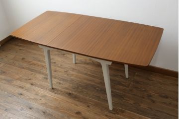 ダイニングテーブルをリペア&カスタム!脚をアンティークホワイトにペイント仕上げ。(2人掛け、4人掛け、エクステンションテーブル、拡張式テーブル、食卓、イギリス、英国、ヴィンテージ)