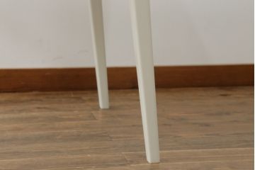 ダイニングテーブルをリペア&カスタム!脚をアンティークホワイトにペイント仕上げ。(2人掛け、4人掛け、エクステンションテーブル、拡張式テーブル、食卓、イギリス、英国、ヴィンテージ)