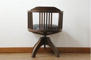 回転チェアをリペア&カスタム!座面を張替え、木部は1トーン落ち着いた色味に着色仕上げ。(回転椅子、イス、ドクターチェア、アームチェア、オフィスチェア、デスクチェア)