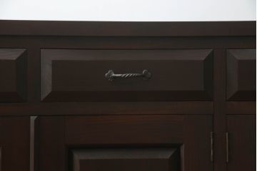 カウンターサイドボードをリペア&カスタム!両面から使用できるよう背面を加工。取り外し可能な台輪を新規製作。現状の色味をベースに1トーン落ち着いた色味に着色仕上げ。(カウンターテーブル、サイドキャビネット、収納棚、戸棚、引き出し、ヴィンテージ)