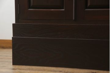 カウンターサイドボードをリペア&カスタム!両面から使用できるよう背面を加工。取り外し可能な台輪を新規製作。現状の色味をベースに1トーン落ち着いた色味に着色仕上げ。(カウンターテーブル、サイドキャビネット、収納棚、戸棚、引き出し、ヴィンテージ)