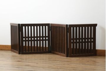 帳場格子をリペア&カスタム!中央部を切断し、3つ折りから4つ折りへ加工。1トーン落ち着いた色味に着色仕上げ。(パーテーション、衝立て、つい立て)