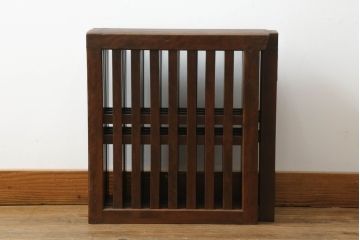 帳場格子をリペア&カスタム!中央部を切断し、3つ折りから4つ折りへ加工。1トーン落ち着いた色味に着色仕上げ。(パーテーション、衝立て、つい立て)
