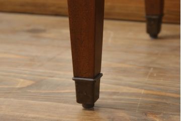 ドレクセルヘリテイジのスツールをリペア&カスタム!脚元にフェルト付きの鋲を取り付け。(オットマン、椅子、イス、チェア)