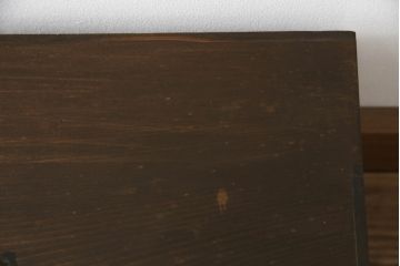 薬箪笥をリペア&カスタム!高品質リペアを施し、天板の墨書きは残したままに1トーン落ち着いた色味に着色仕上げ。(薬タンス、小間物箪笥、百目箪笥、引き出し、小物収納、店舗什器、ローチェスト、ドロワーチェスト)