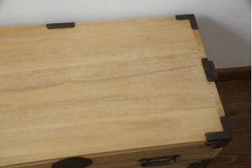 庄内箪笥のローボードの見た目を変えずに綺麗にリペア!クリアワックスで木地色仕上げ。(総桐箪笥、総桐たんす、収納タンス、時代箪笥、引き出し、テレビ台、テレビボード、ローチェスト)