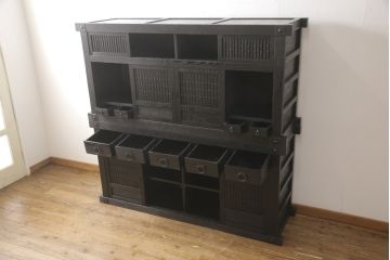 水屋箪笥をリペア&カスタム!全体を剥離し、黒色で再着色。(収納箪笥、重ね箪笥、食器棚、収納棚)