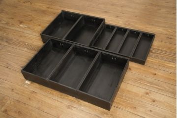 水屋箪笥をリペア&カスタム!全体を剥離し、黒色で再着色。(収納箪笥、重ね箪笥、食器棚、収納棚)