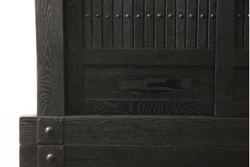 水屋箪笥をリペア&カスタム!全体を剥離し、黒色で再着色。(収納箪笥、重ね箪笥、食器棚、収納棚)