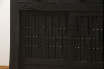 水屋箪笥をリペア&カスタム!全体を剥離し、黒色で再着色。(収納箪笥、重ね箪笥、食器棚、収納棚)