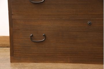 総桐箪笥をリペア&カスタム!高品質リペアを施し、濃い茶系で着色仕上げ。(桐たんす、総桐たんす、時代箪笥、衣装タンス、チェスト、引き出し、和箪笥)