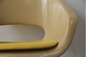 ラウンジチェアをリペア&カスタム!高品質リペアを施し、座面の生地を張替え。(イージーチェア、1人掛けソファ、椅子)