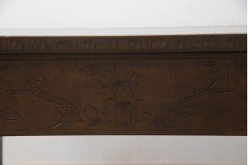 軽井沢彫りの平机をリペア&カスタム!脚をカットし高さをリサイズ。1トーン落ち着いた色味に着色仕上げ。(コンソールテーブル、ワークデスク、ローテーブル、座卓、在宅用、在宅ワーク用、作業台)