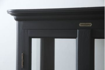 ケビントガラスケースをリペア&カスタム!鍵を製作し、本体をマットブラックでペイント仕上げ。(ショーケース、デンタルケース、デンタルキャビネット、陳列棚、飾り棚、収納棚、戸棚、店舗什器)