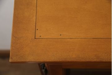 キャビネットをリペア&カスタム!高品質リペアを施し、ご希望の高さで台輪を取り付け。元の色味に合わせて着色仕上げ。(サイドボード、収納棚、戸棚、飾り棚)
