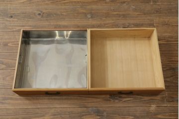 置き水屋の見た目を変えずに綺麗にリペア!着色やワックスは行わず、無垢の色合いのまま仕上げ。(置水屋、茶水屋、戸棚、茶棚、収納棚)