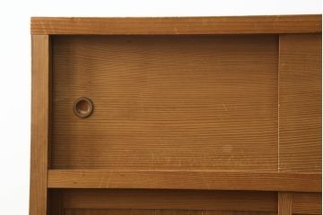 置き水屋の見た目を変えずに綺麗にリペア!着色やワックスは行わず、無垢の色合いのまま仕上げ。(置水屋、茶水屋、戸棚、茶棚、収納棚)