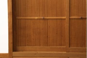 置き水屋の見た目を変えずに綺麗にリペア!着色やワックスは行わず、無垢の色合いのまま仕上げ。(置水屋、茶水屋、戸棚、茶棚、収納棚)