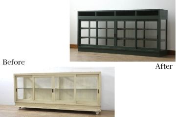 ガラス収納棚をリペア&カスタム!上部にオープンラックを製作し、内部は木製棚板を追加。背面にチェッカーガラスを取り付け、全体をダークグリーンにペイント仕上げ。(ガラスケース、サイドボード、飾り棚、陳列棚、戸棚、キャビネット、店舗什器、三面)