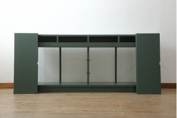 ガラス収納棚をリペア&カスタム!上部にオープンラックを製作し、内部は木製棚板を追加。背面にチェッカーガラスを取り付け、全体をダークグリーンにペイント仕上げ。(ガラスケース、サイドボード、飾り棚、陳列棚、戸棚、キャビネット、店舗什器、三面)