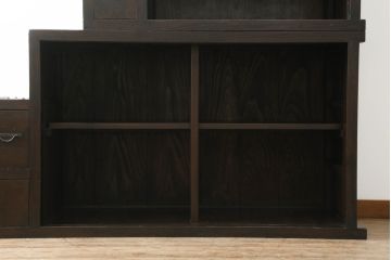 明治時代の二段重ね階段箪笥をリペア&カスタム!高品質リペアを施し、階段として使用できるよう補強。1トーン落ち着いた色味に着色仕上げ。(時代箪笥、収納箪笥、和タンス)