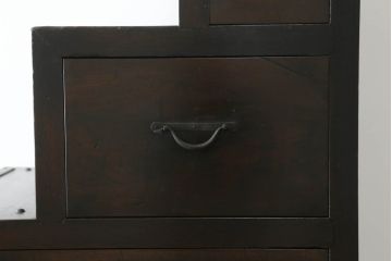 明治時代の二段重ね階段箪笥をリペア&カスタム!高品質リペアを施し、階段として使用できるよう補強。1トーン落ち着いた色味に着色仕上げ。(時代箪笥、収納箪笥、和タンス)