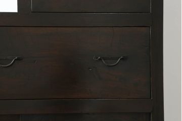 明治時代の二段重ね階段箪笥をリペア&カスタム!高品質リペアを施し、階段として使用できるよう補強。1トーン落ち着いた色味に着色仕上げ。(時代箪笥、収納箪笥、和タンス)