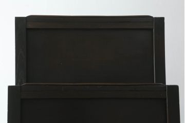 明治時代の二段重ね階段箪笥をリペア&カスタム!高品質リペアを施し、階段として使用できるよう補強。1トーン落ち着いた色味に着色仕上げ。(時代箪笥、収納箪笥、和タンス)