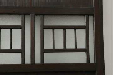 大正期の扉をリペア&カスタム!設置場所に合わせてリサイズ。マグネット式ラッチ金具を取り付け。濃い茶色で着色し仕上げ。(ドア、ガラスドア、片開きドア、木製ドア)