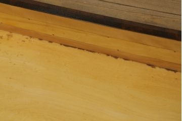 和箪笥をリペア&カスタム!高品質リペアを施し、観音扉部分の布をふすま紙に張り替え。現状の色味をベースに着色仕上げ。(衣装箪笥、着物箪笥、収納たんす、時代箪笥、チェスト、引き出し)