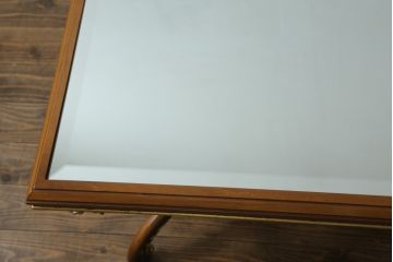 センターテーブルをリペア&カスタム!高品質リペアを施し、鏡を天板として設置。1トーン落ち着いた色味に着色仕上げ。(リビングテーブル、ローテーブル)