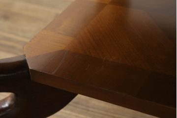 センターテーブルをリペア&カスタム!高品質リペアを施し、鏡を天板として設置。1トーン落ち着いた色味に着色仕上げ。(リビングテーブル、ローテーブル)