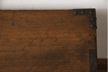明治期の桐箪笥の見た目を変えずに綺麗にリペア!高品質リペアを施し、ステイン仕上げ。(ローボード、ローチェスト、衣装箪笥)