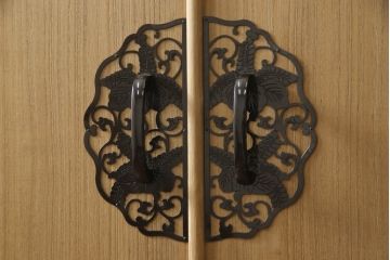 総桐箪笥の見た目を変えずに綺麗にリペア!高品質リペアを施し、木地色仕上げ。(並厚、総桐たんす、着物箪笥、和タンス、衣装箪笥、引き出し)
