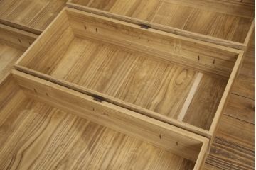 桐箪笥をリペア&カスタム!高品質リペアを施し、ガラス天板を取り付け。木地色仕上げ。(引き出し、収納箪笥、衣装箪笥、桐箪笥)
