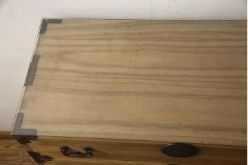 桐箪笥をリペア&カスタム!高品質リペアを施し、ガラス天板を取り付け。木地色仕上げ。(引き出し、収納箪笥、衣装箪笥、桐箪笥)