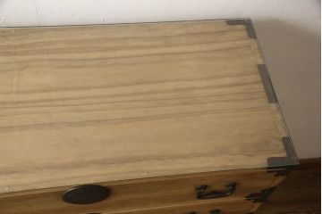 桐箪笥をリペア&カスタム!高品質リペアを施し、ガラス天板を取り付け。木地色仕上げ。(引き出し、収納箪笥、衣装箪笥、桐箪笥)