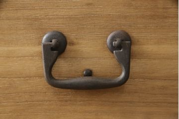 桐箪笥をリペア&カスタム!高品質リペアを施し、ガラス天板を取り付け。木地色仕上げ。(引き出し、収納箪笥、衣装箪笥、桐箪笥)