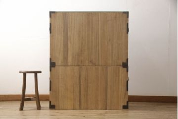 桐箪笥をリペア&カスタム!高品質リペアを施し、ガラス天板を取り付け。木地色仕上げ。(引き出し、収納箪笥、衣装箪笥、桐箪笥)