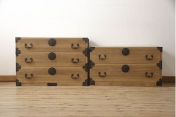 桐箪笥をリペア&カスタム!高品質リペアを施し、ガラス天板を取り付け。木地色仕上げ。(引き出し、収納箪笥、衣装箪笥、桐箪笥)