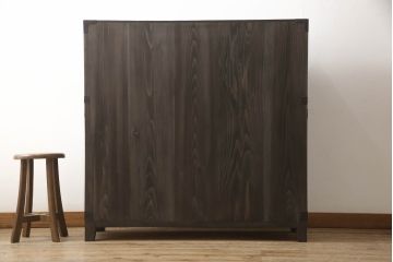 桐箪笥をリペア&カスタム!高品質リペアを施し、鉄脚を取り付け。側面と天板は現状の色味をベースに着色、引き出し前板は無塗装仕上げ。(収納箪笥、和タンス、整理箪笥、衣装箪笥、引き出し)