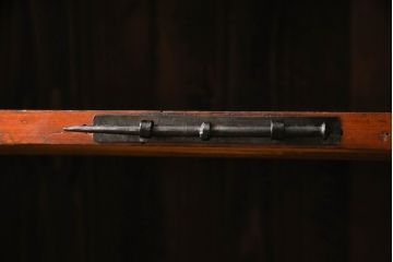 重ね箪笥をリペア&カスタム!観音扉内部は引き出しを取り外し棚に加工。鉄脚を取り付け、現状の色味をベースに着色仕上げ。(観音箪笥、衣装箪笥、時代箪笥、引き出し)