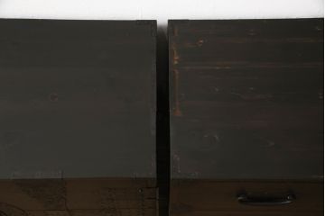 重ね箪笥をリペア&カスタム!観音扉内部は引き出しを取り外し棚に加工。鉄脚を取り付け、現状の色味をベースに着色仕上げ。(観音箪笥、衣装箪笥、時代箪笥、引き出し)
