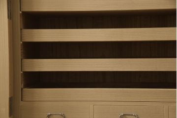 加茂桐箪笥の見た目を変えずに綺麗にリペア!砥の粉は落とさず、汚れやシミのみ綺麗になるよう仕上げ。(胴厚、桐たんす、着物箪笥、和タンス)