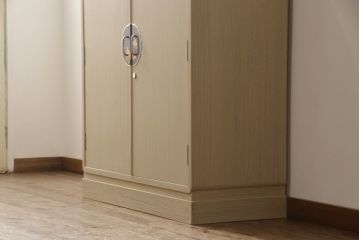 加茂桐箪笥の見た目を変えずに綺麗にリペア!砥の粉は落とさず、汚れやシミのみ綺麗になるよう仕上げ。(胴厚、桐たんす、着物箪笥、和タンス)