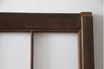 昭和初期の障子戸2枚をリペア&カスタム!金具は交換し、障子もプラスチック障子へ張り替え。全体を元の色味に合わせて着色して仕上げ。(建具、引き戸、ガラス戸)